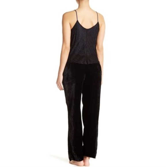 Nwt Sam Edelman 2 Piece Set Black Blue Lace & Velvet Pajamas Size Large - Picture 2 of 8